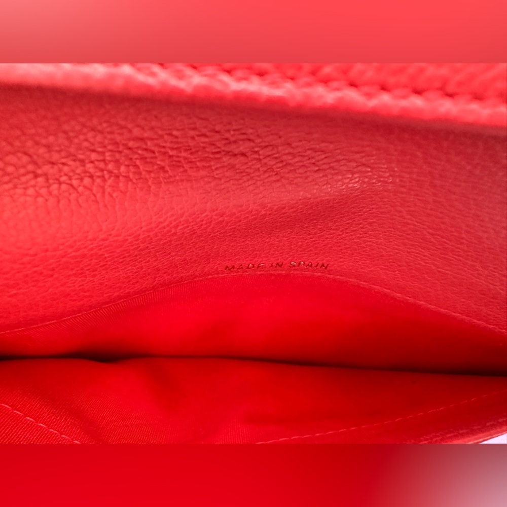 Chanel Bifold (EUC; Pink) - Picture 7 of 16